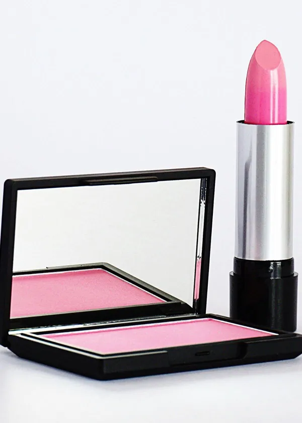 Rain or Shine, 2023's Best Waterproof Lipstick Stays Divine!