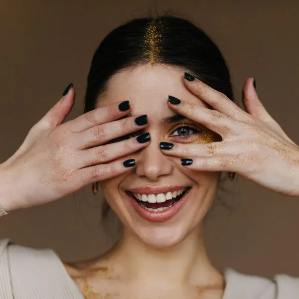 How to Dry Nail Polish Quickly?