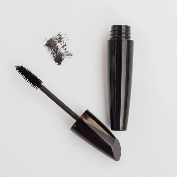 How to Brush Eyebrows Up? Let's get them in check!