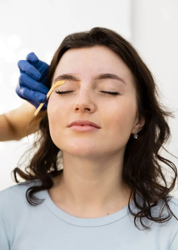 How to Choose the Right Eyebrow Wax?