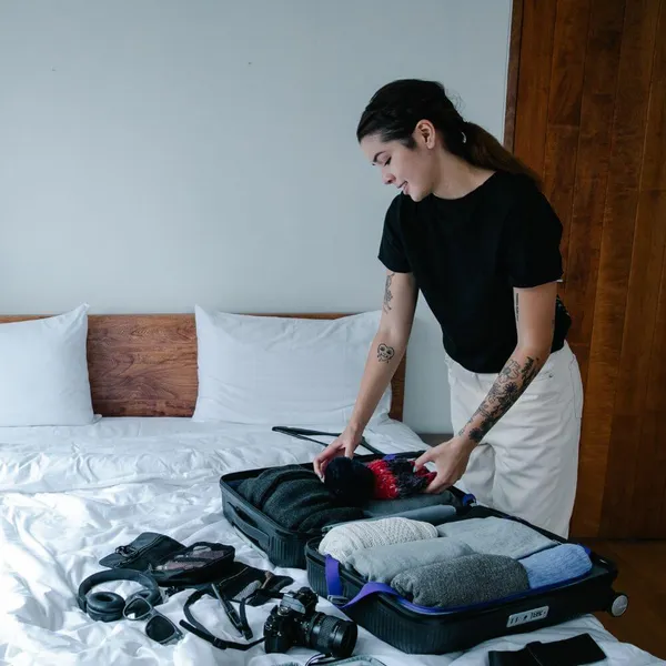 How to do Makeup When Traveling?