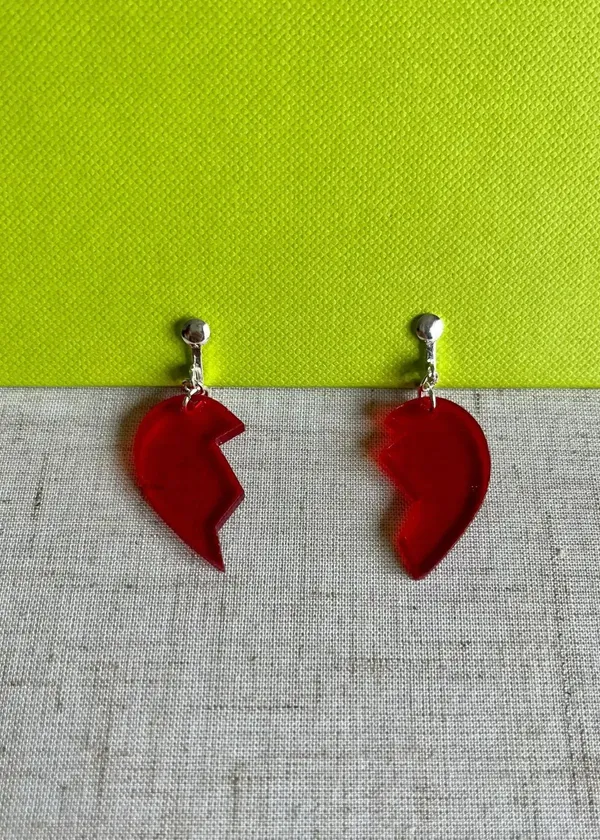 Emotion in Style: Our Top 3 Picks for the Best Broken Heart Earrings in 2023