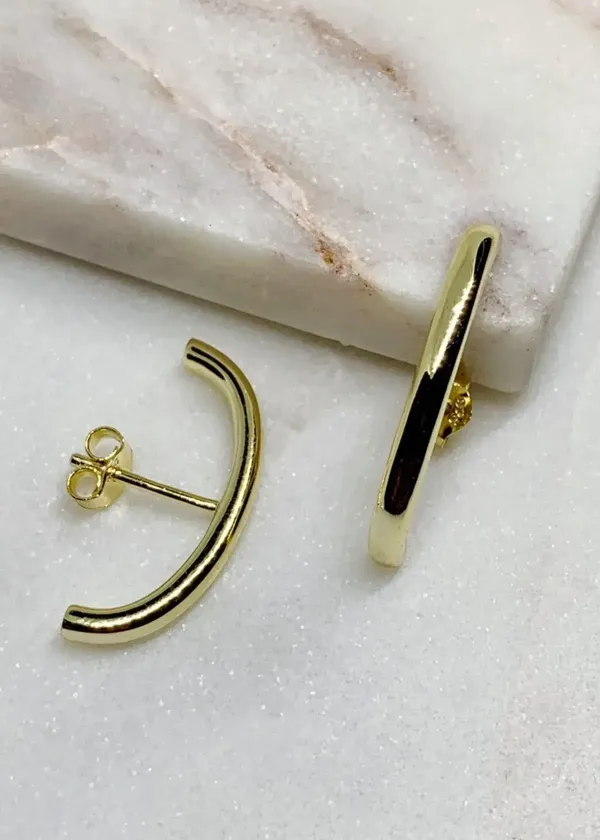 Hang Tight for Style: The Top 3 Suspender Earrings of 2023