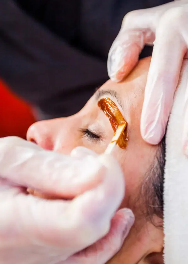 The Ultimate Buyer's Guide to the Best Wax for Eyebrows