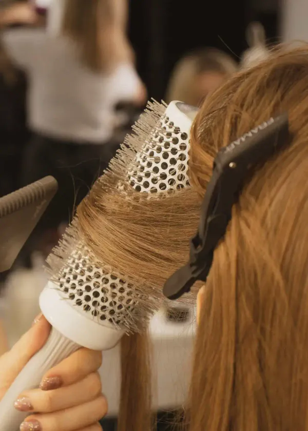 The Ultimate Buyer's Guide to Finding The Best Curling Brush for Fine Hair