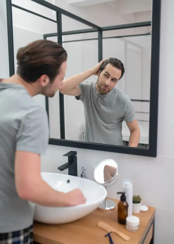 How can a Shampoo for Thinning Hair Benefit Men Experiencing Hair Loss?