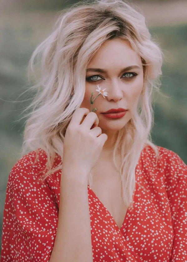 How do I Apply Smudge-Proof Mascara to ensure it lasts All day without Smudging?