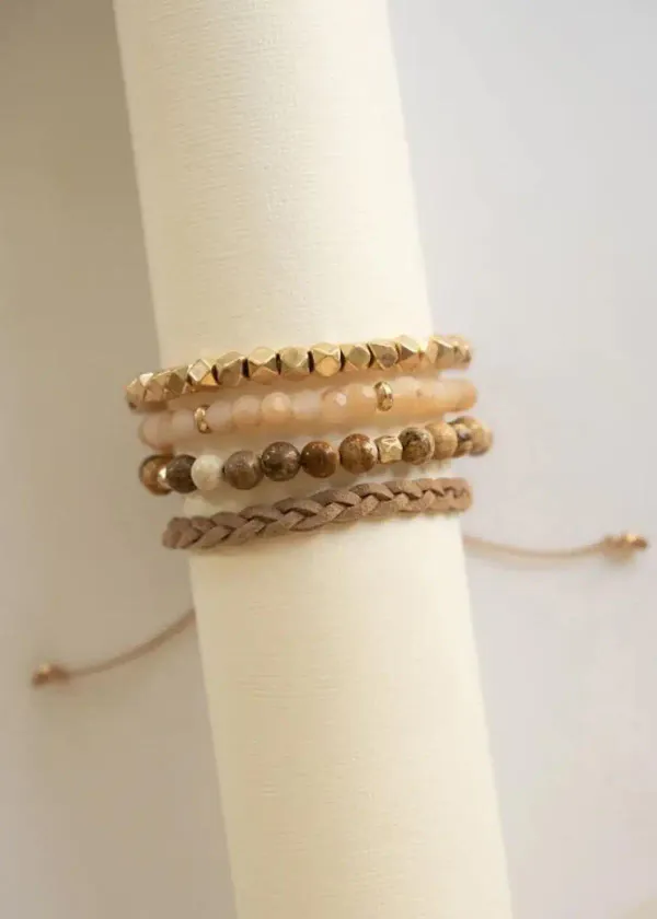 How many Bracelets Should I Wear for a well-balanced Layered Look?