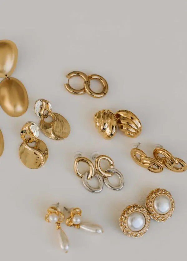 Glitter Up, Besties: Your Guide to Finding the Perfect Friendship Earrings