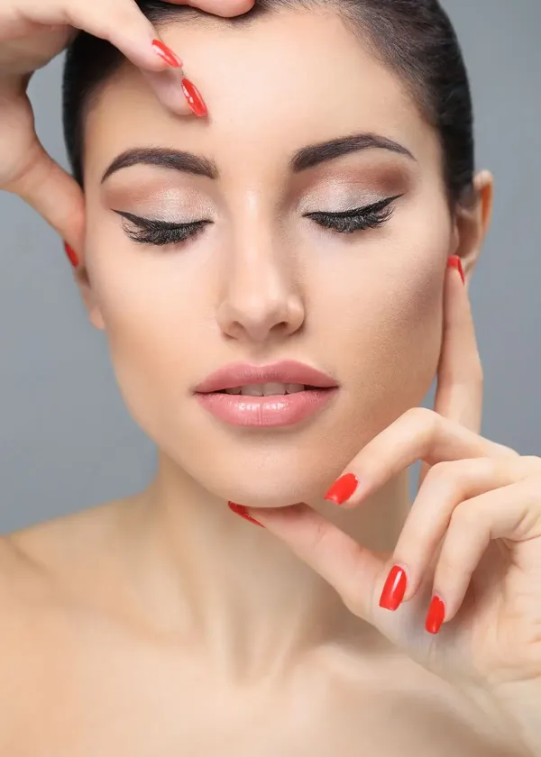 Elevate Your Beauty Game | The Top 3 Best Eyelash Extension You Need to Try Now