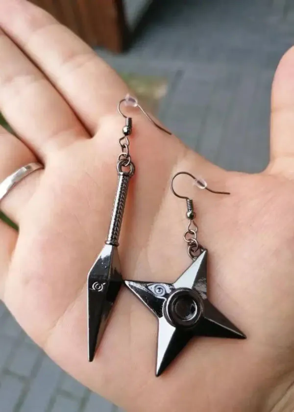 No Idea How To Pick A Pair? Here's How To Choose The Right Kunai Earring For You
