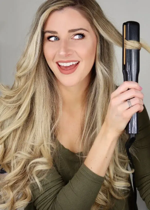 The Ultimate Guide to Choosing the Best Straightener for Curly Hair