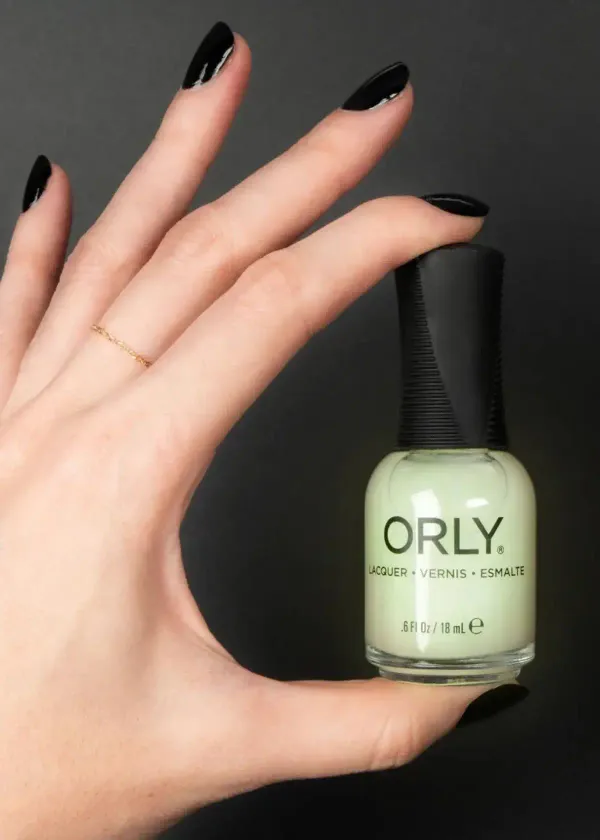 Glow Up Your Nails: The Ultimate Guide to Rocking Glow in the Dark Nail Polish Like a Pro!
