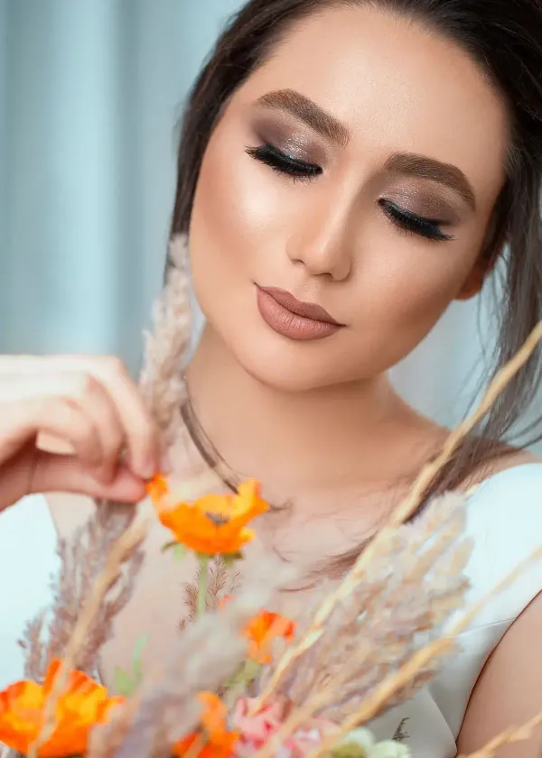 Slay Your Liner and Keep Those Lashes Lush: The Safe and Sassy Way to Apply Eyeliner with Extensions!