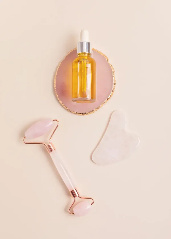 Glow with the Flow: Choosing the Best Face Oil for Gua Sha Magic!