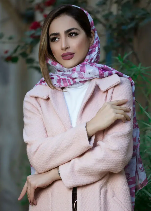Upgrade Your Winter Wardrobe: How to Choose the Perfect Cashmere Scarf That'll Make You Feel Like a Million Bucks!